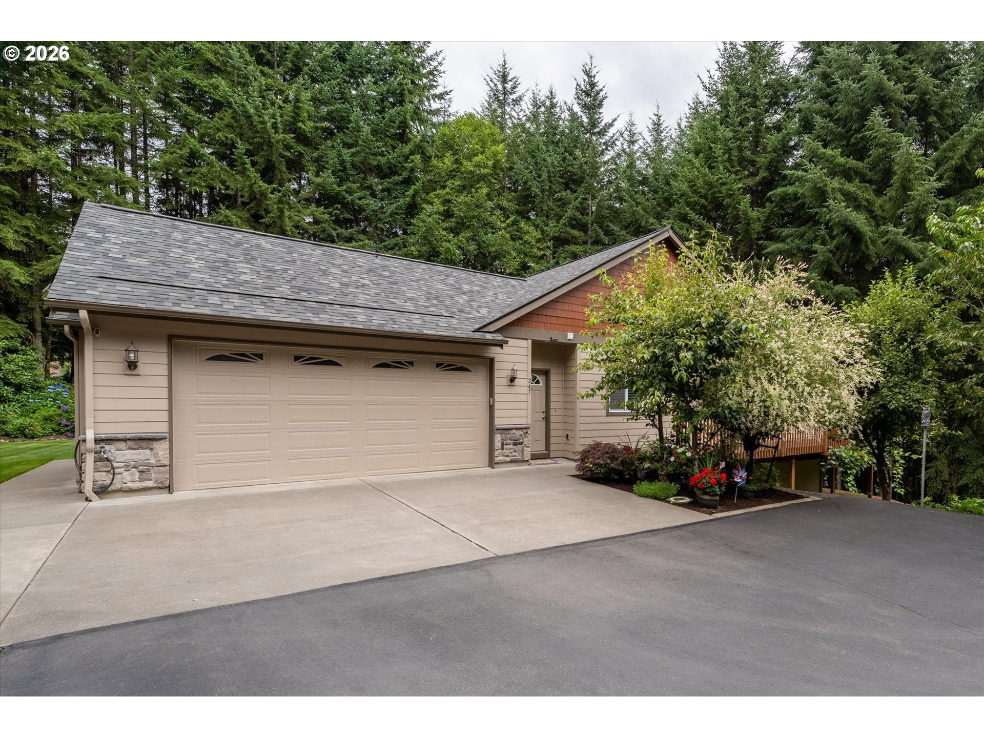 347 FERNCREST RD