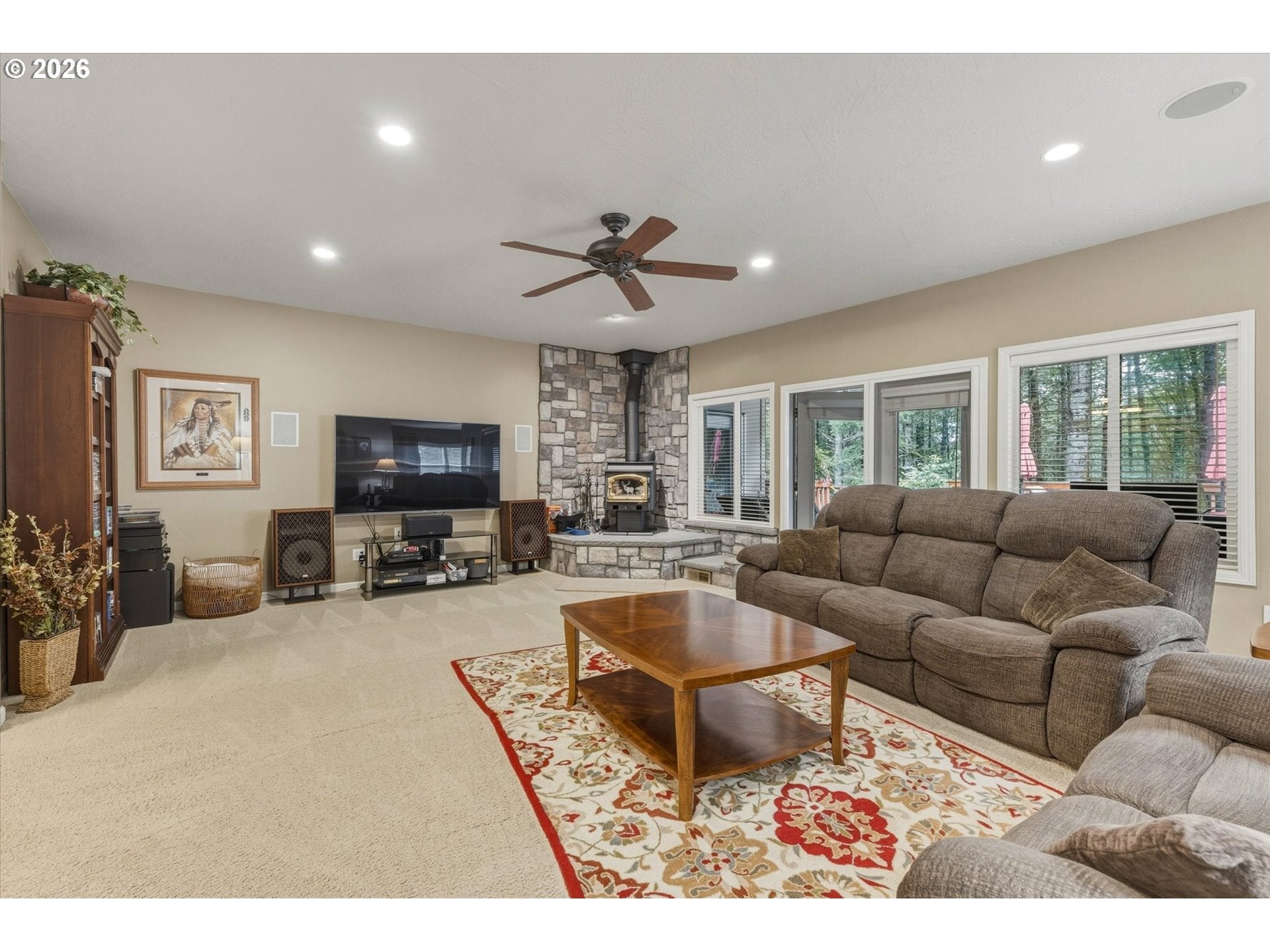 347 FERNCREST RD