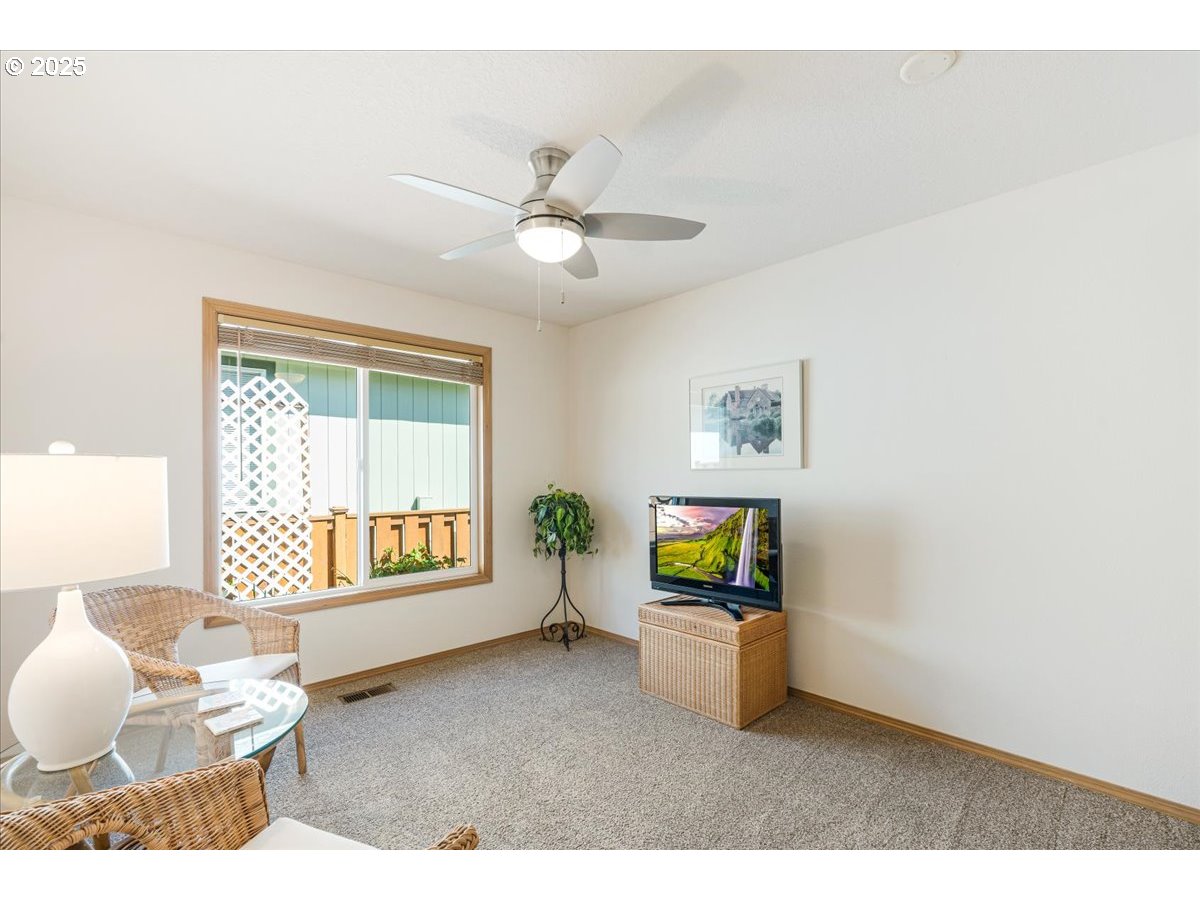 Portland, Oregon 97224, United States, 2 Bedrooms Bedrooms, ,2 BathroomsBathrooms,Residential,Pending,115441