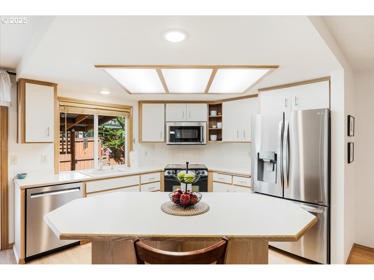 Portland, Oregon 97224, United States, 2 Bedrooms Bedrooms, ,2 BathroomsBathrooms,Residential,Pending,115441