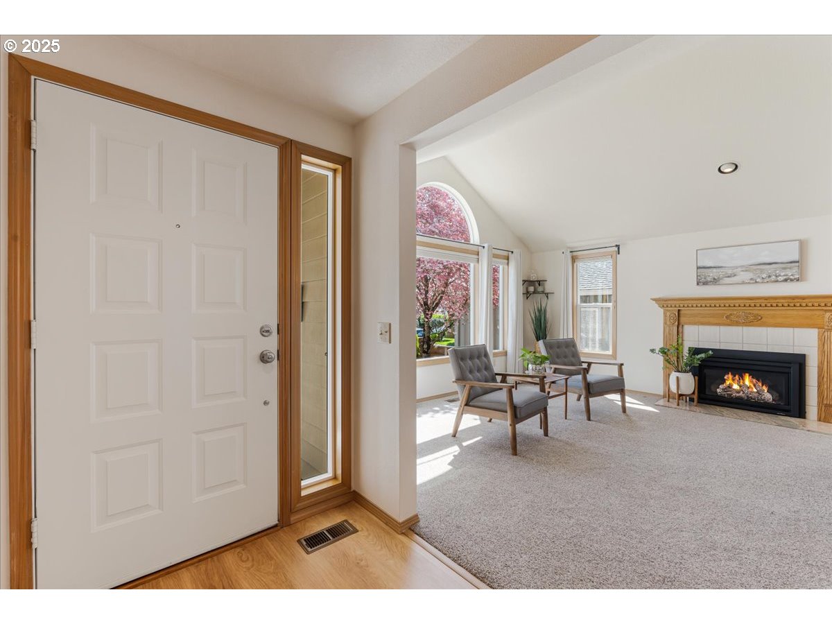 Portland, Oregon 97224, United States, 2 Bedrooms Bedrooms, ,2 BathroomsBathrooms,Residential,Pending,115441