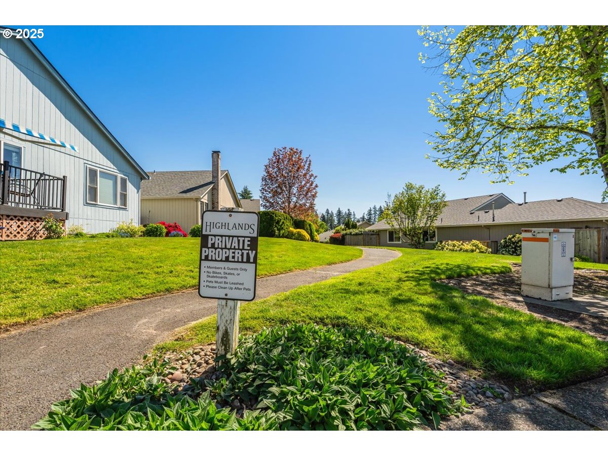 Portland, Oregon 97224, United States, 2 Bedrooms Bedrooms, ,2 BathroomsBathrooms,Residential,Pending,115441