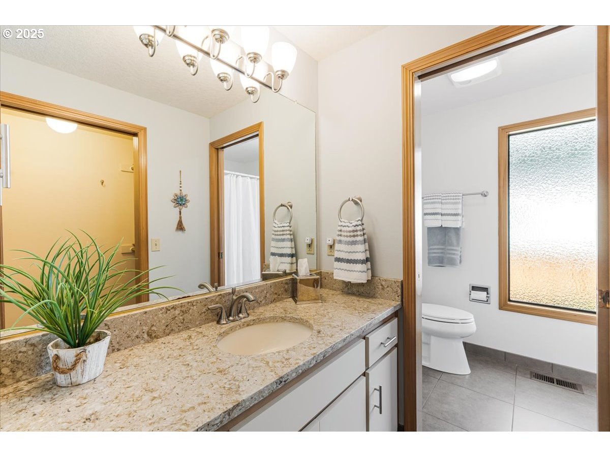 Portland, Oregon 97224, United States, 2 Bedrooms Bedrooms, ,2 BathroomsBathrooms,Residential,Pending,115441