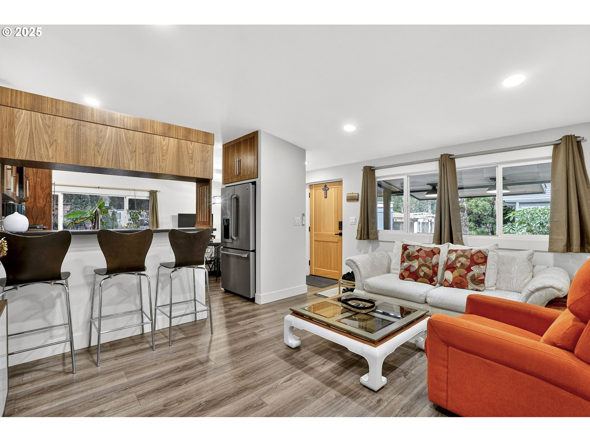 25297 E WELCHES RD 45