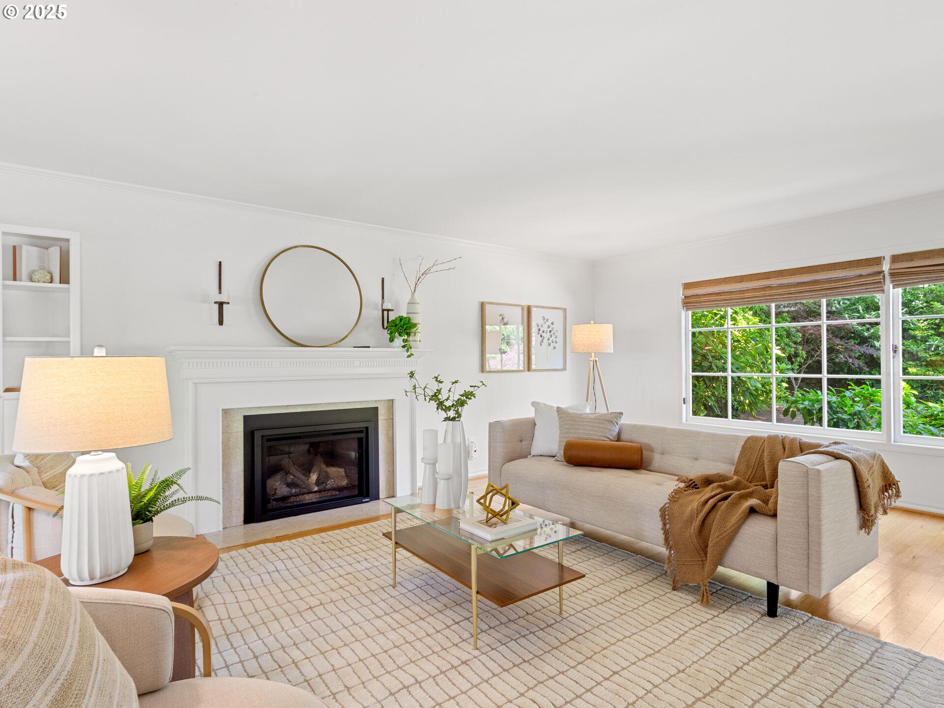 Lake Oswego, Oregon 97034, United States, 4 Bedrooms Bedrooms, ,3 BathroomsBathrooms,Residential,Pending,141086