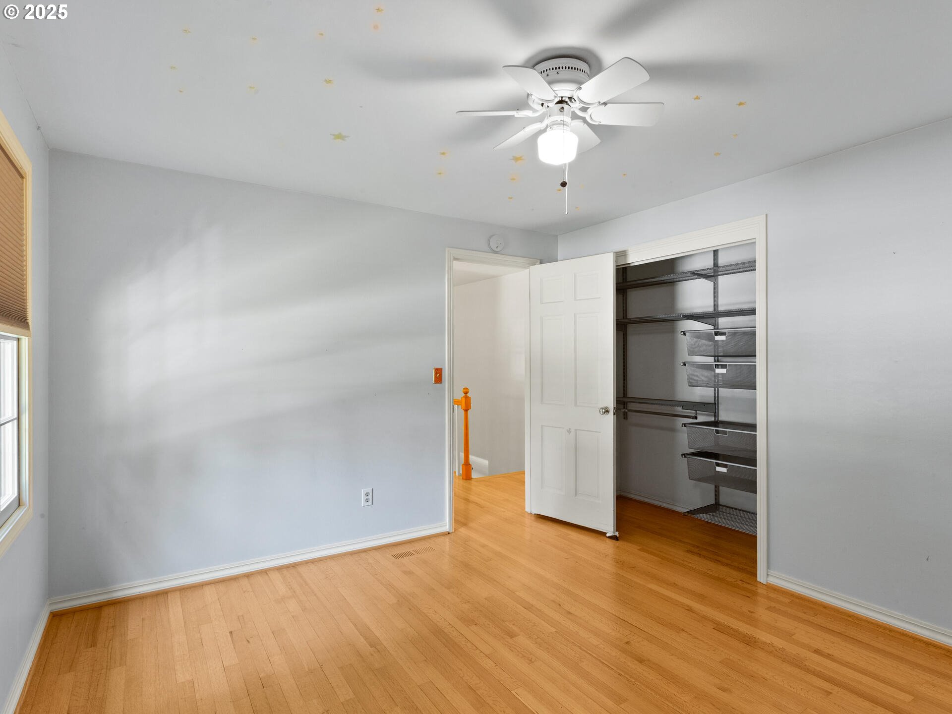 Lake Oswego, Oregon 97034, United States, 4 Bedrooms Bedrooms, ,3 BathroomsBathrooms,Residential,Pending,141086