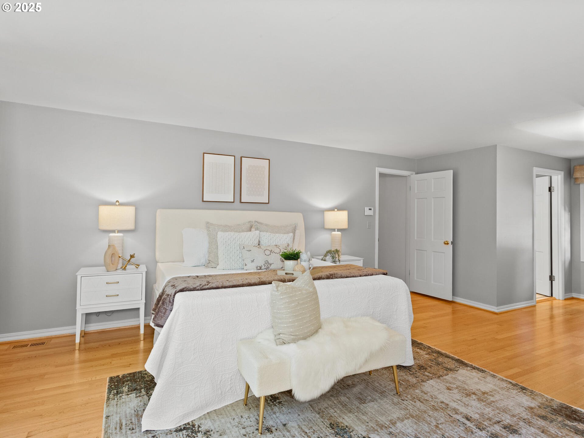 Lake Oswego, Oregon 97034, United States, 4 Bedrooms Bedrooms, ,3 BathroomsBathrooms,Residential,Pending,141086