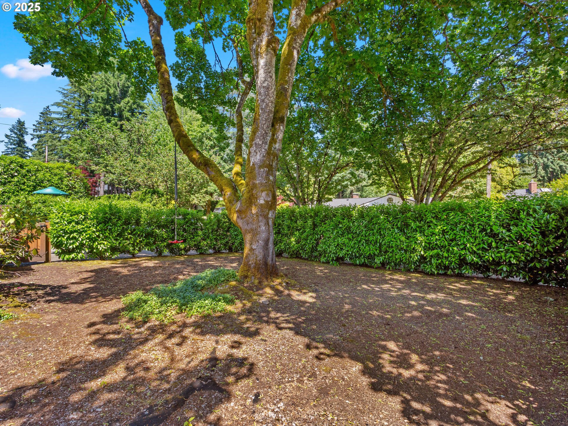 Lake Oswego, Oregon 97034, United States, 4 Bedrooms Bedrooms, ,3 BathroomsBathrooms,Residential,Pending,141086