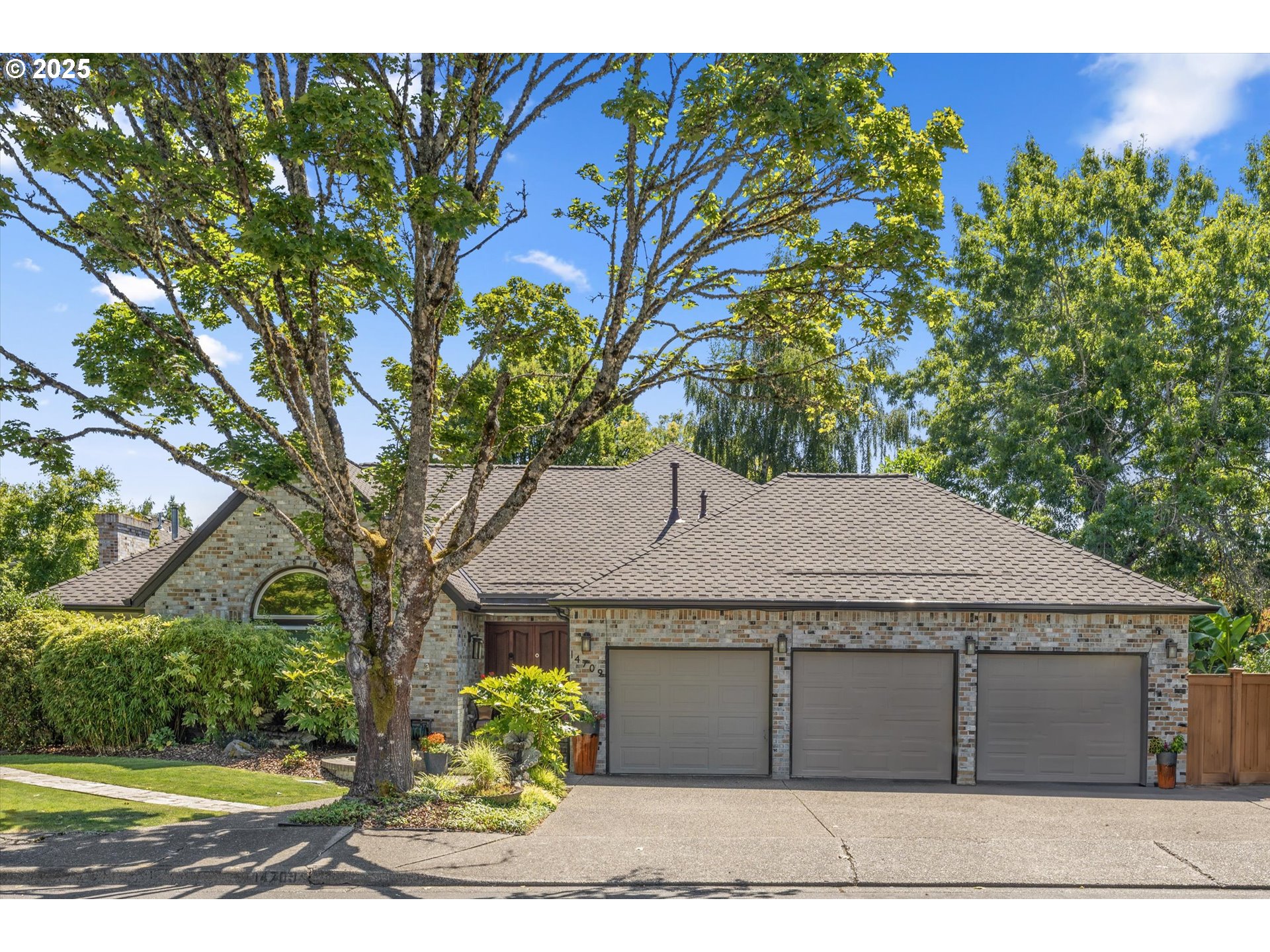 14709 SW SCARLETT DR