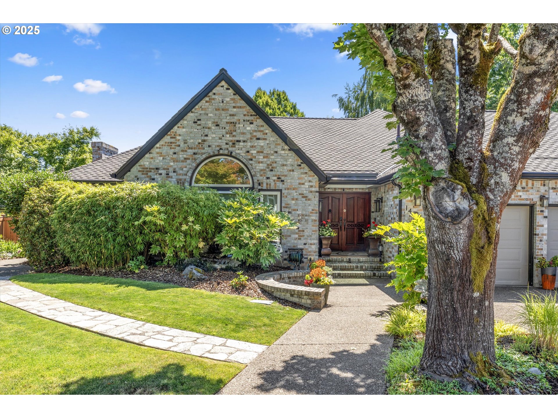 14709 SW SCARLETT DR