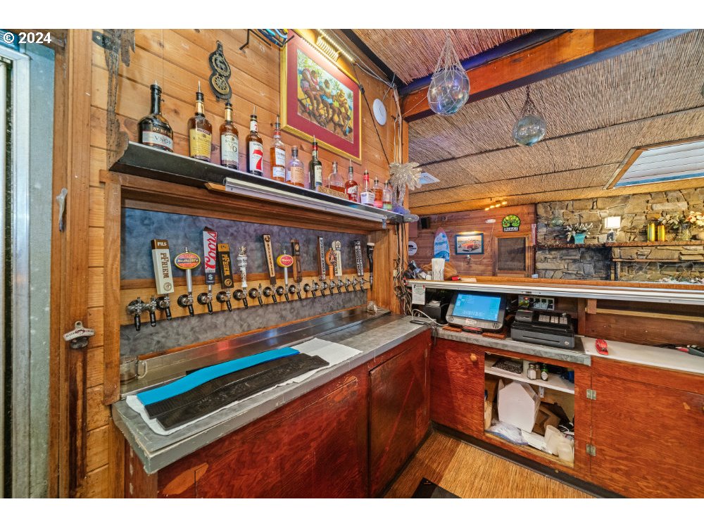 Manzanita, Oregon 97130, United States, ,Commercial,Active,45727