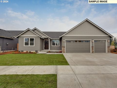 2136 E Otter LOOP La Center WA 98629