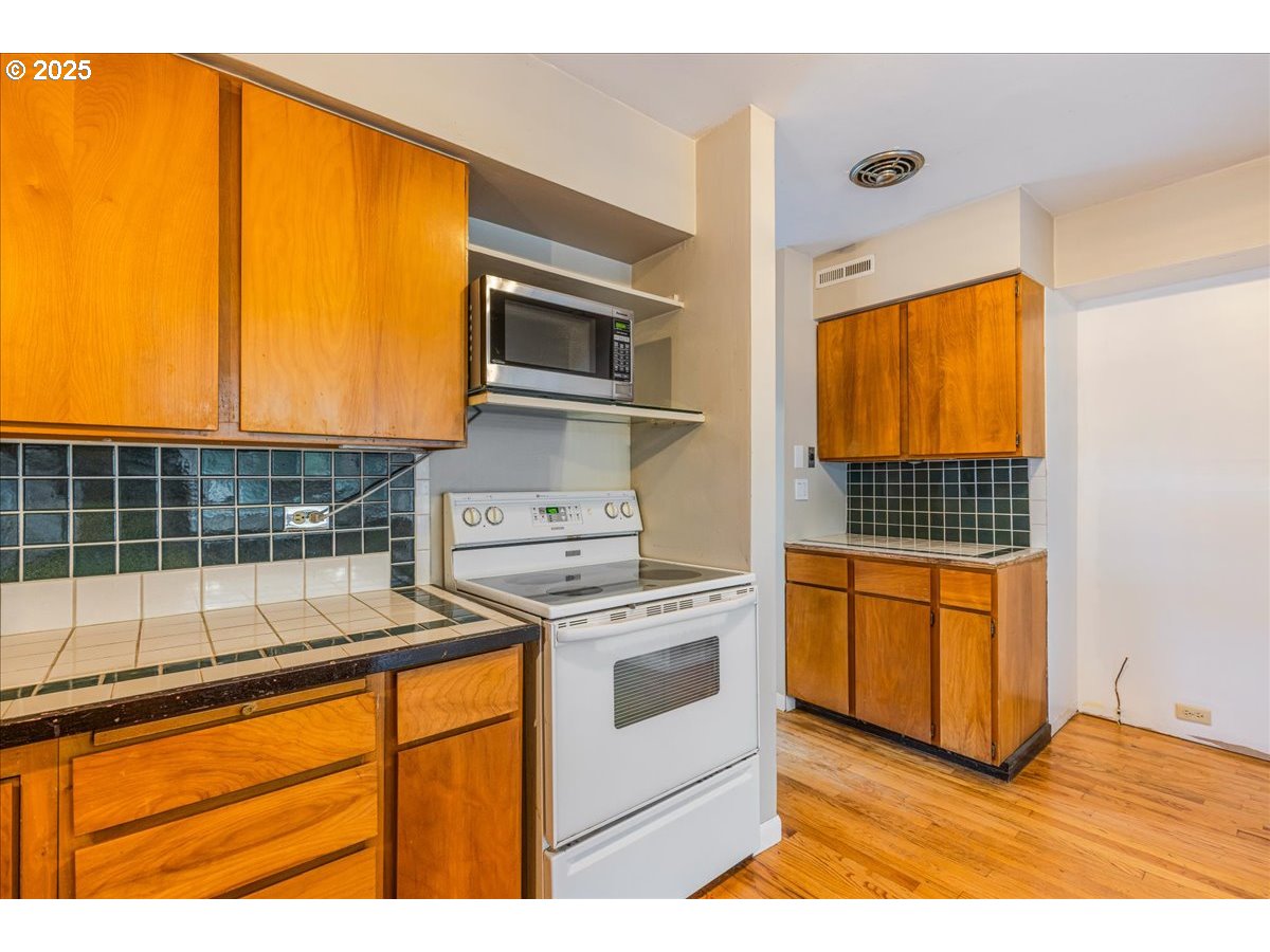 Hillsboro, Oregon 97123, United States, 2 Bedrooms Bedrooms, ,1 BathroomBathrooms,Residential,Active,247948