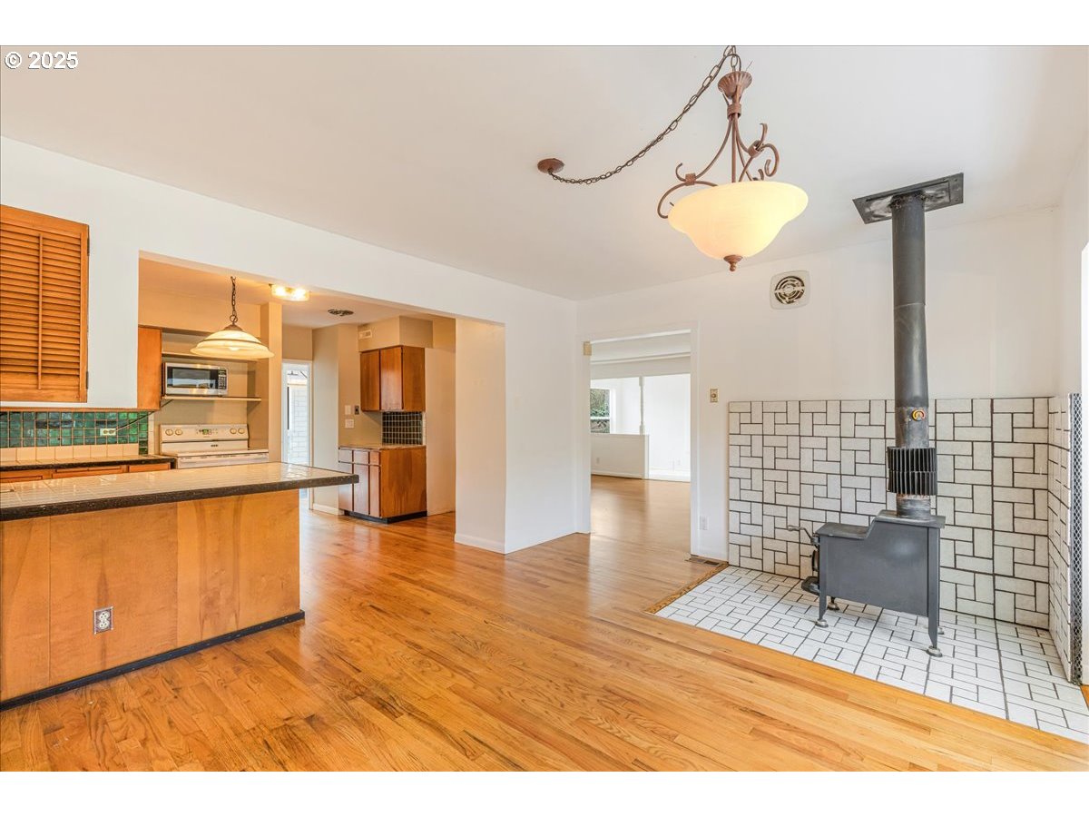 Hillsboro, Oregon 97123, United States, 2 Bedrooms Bedrooms, ,1 BathroomBathrooms,Residential,Active,247948