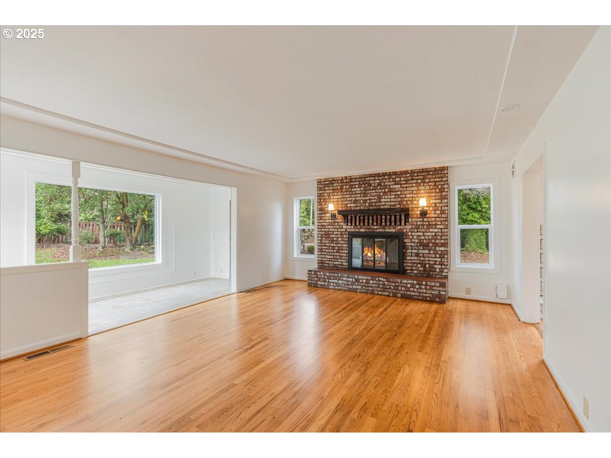 Hillsboro, Oregon 97123, United States, 2 Bedrooms Bedrooms, ,1 BathroomBathrooms,Residential,Active,247948