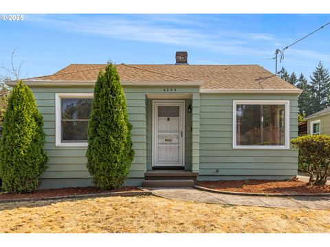 4232 NE 73rd AVE Portland OR 97218