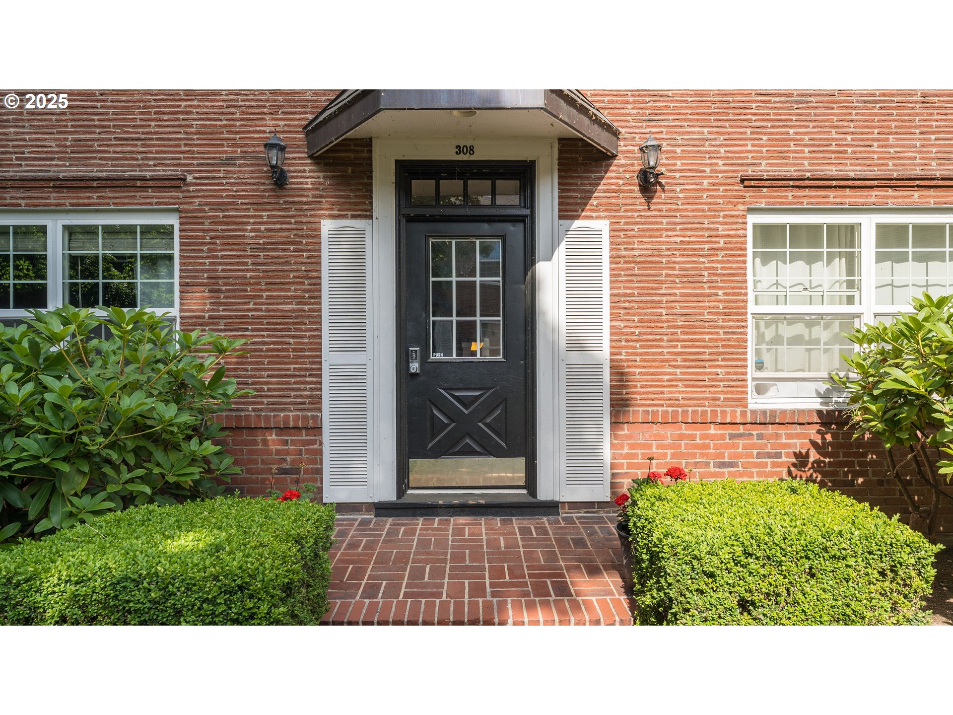 308 E 12TH ST 308 B