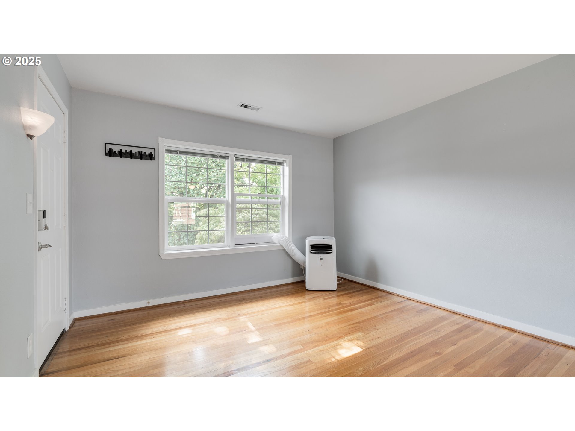 308 E 12TH ST 308 B