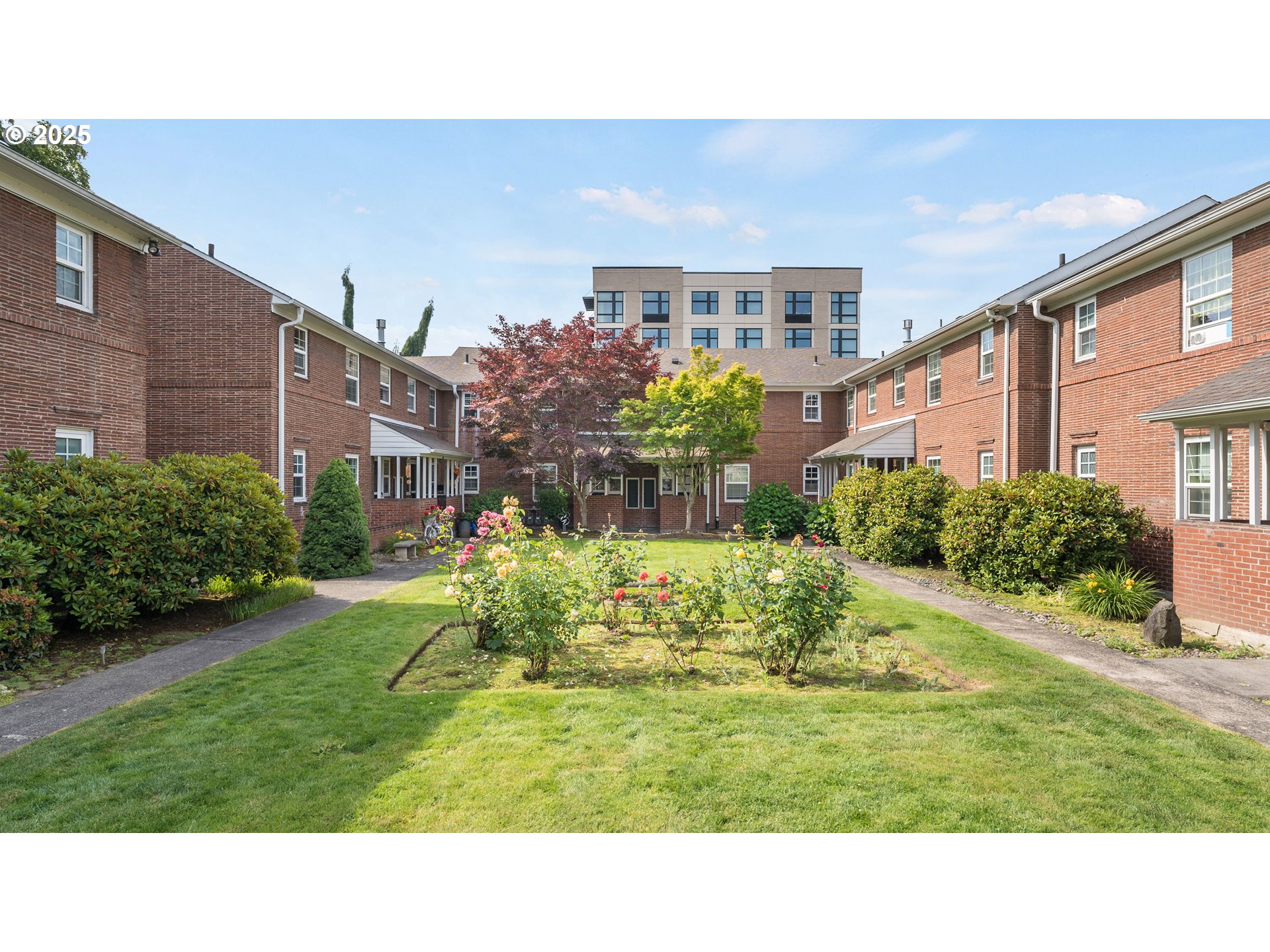 308 E 12TH ST 308 B