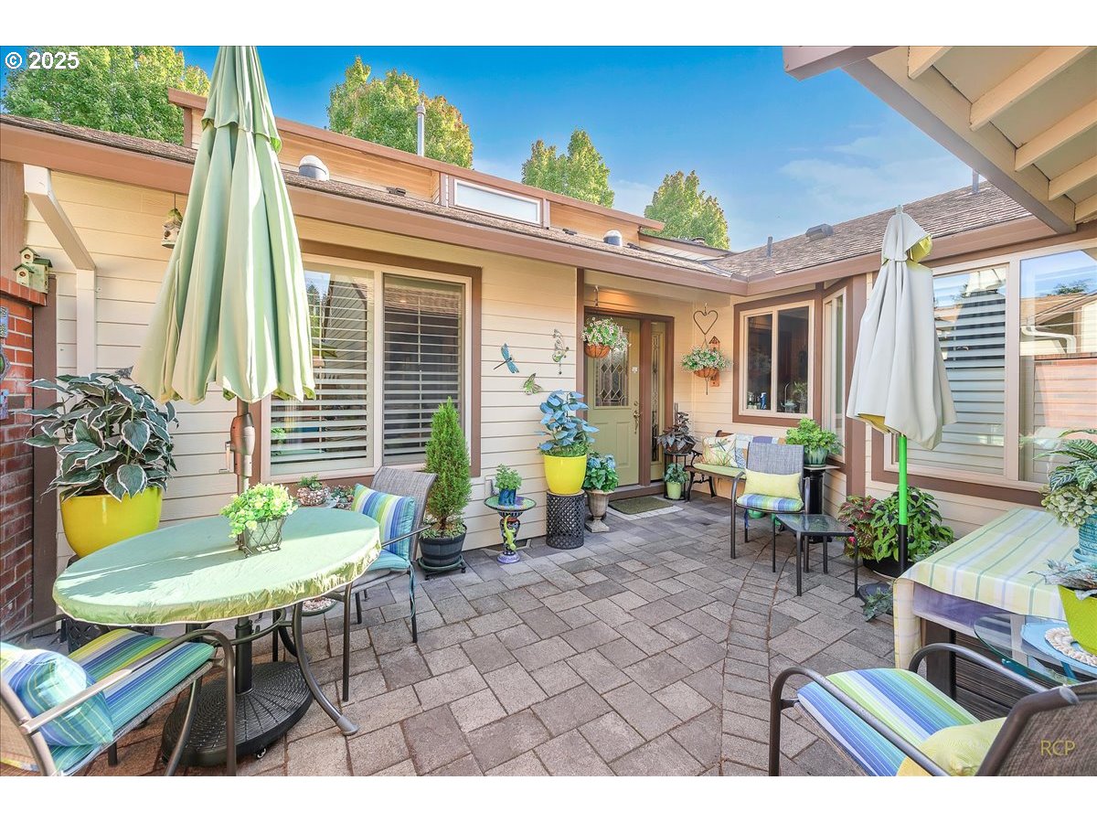 10290 SW GREENLEAF TER