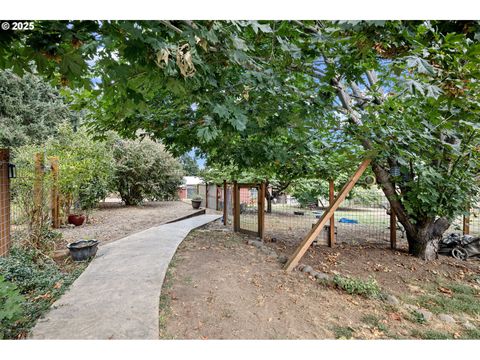 Tiny photo for 36117 Highway 58, Pleasant Hill, OR 97455 (MLS # 461353899)