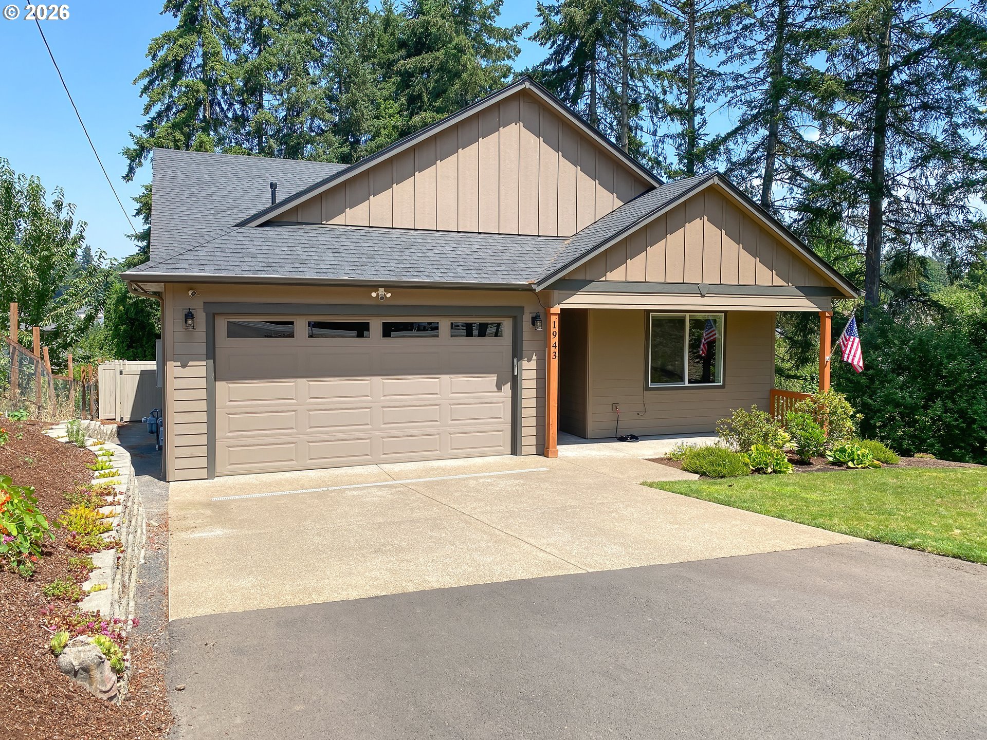 1943 GLEN CREEK RD