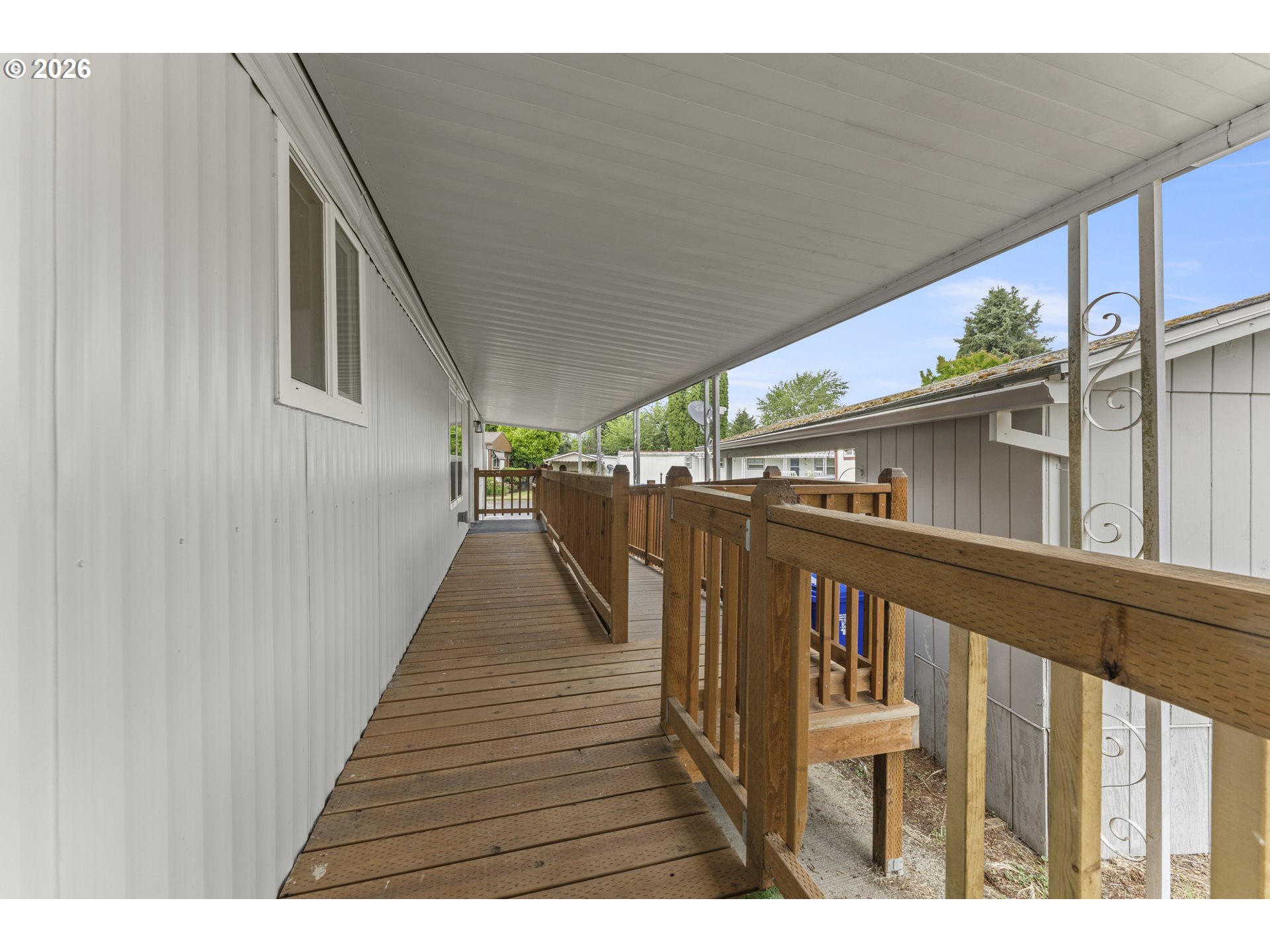 570 N 10TH AVE 6