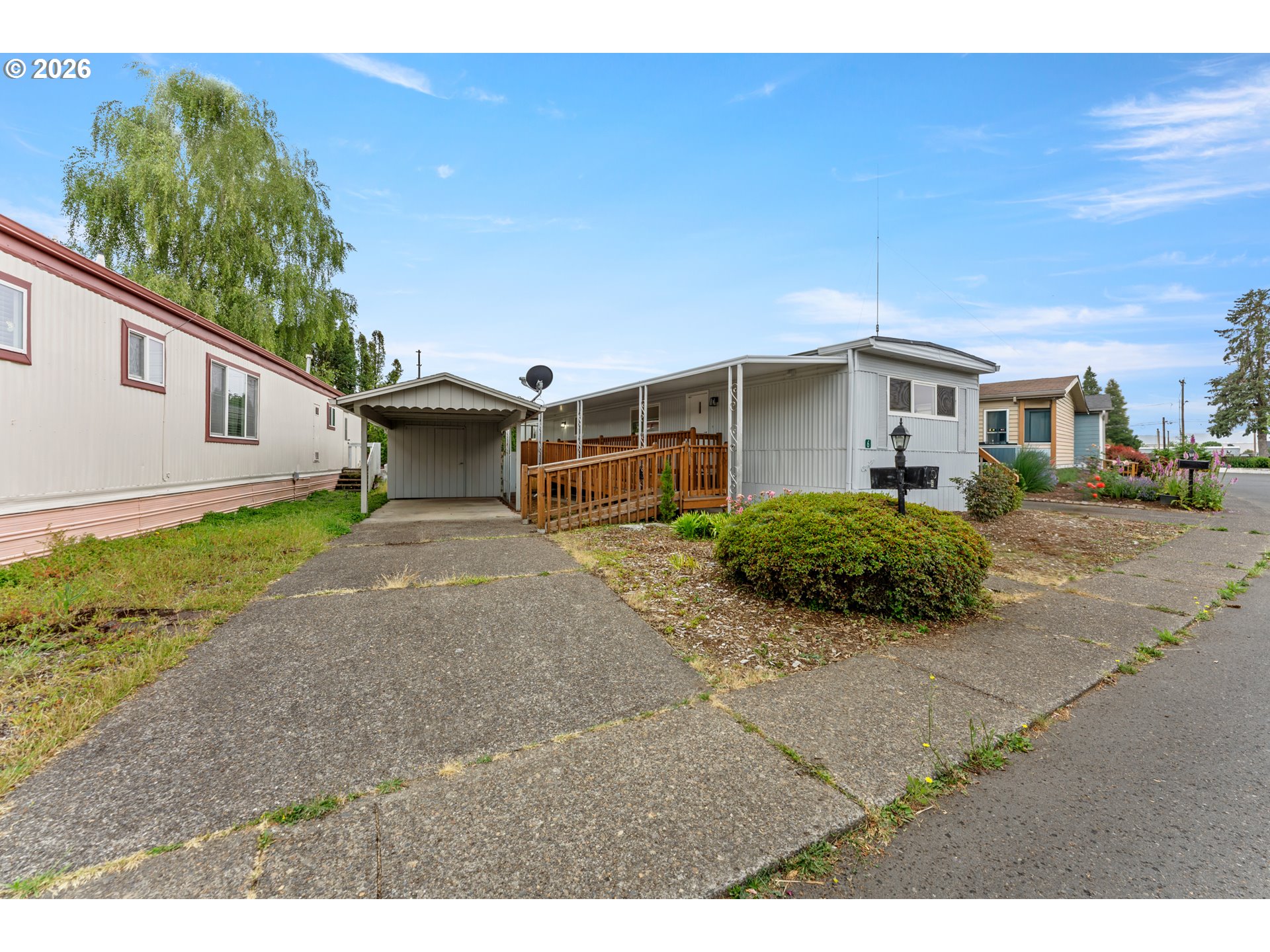 570 N 10TH AVE 6