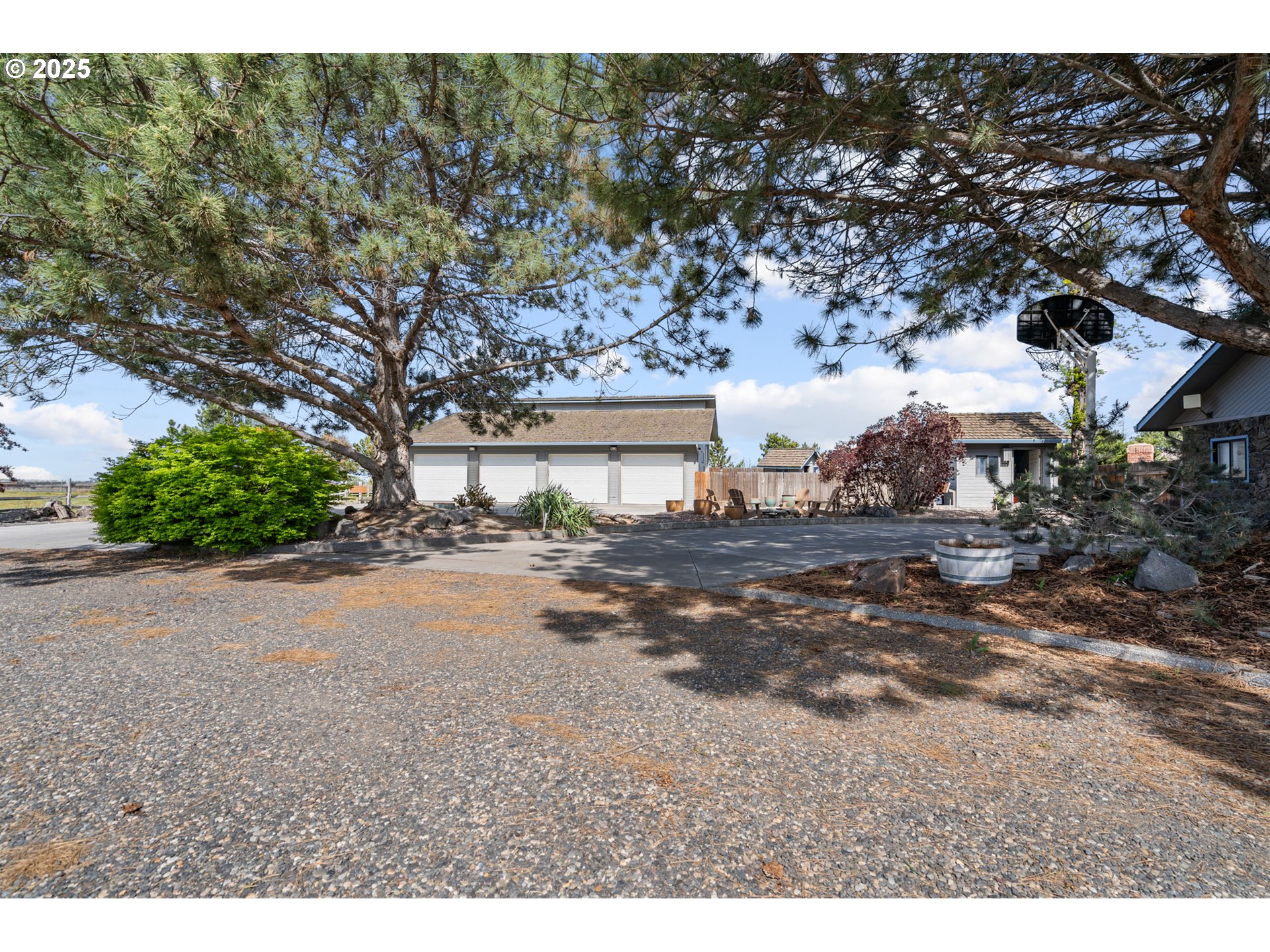 33551 E PROGRESS RD