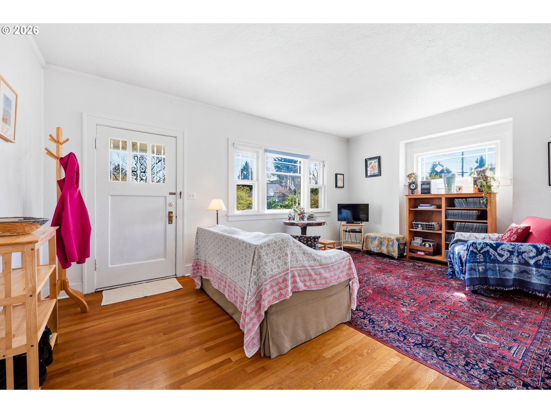 8951 N VAN HOUTEN AVE