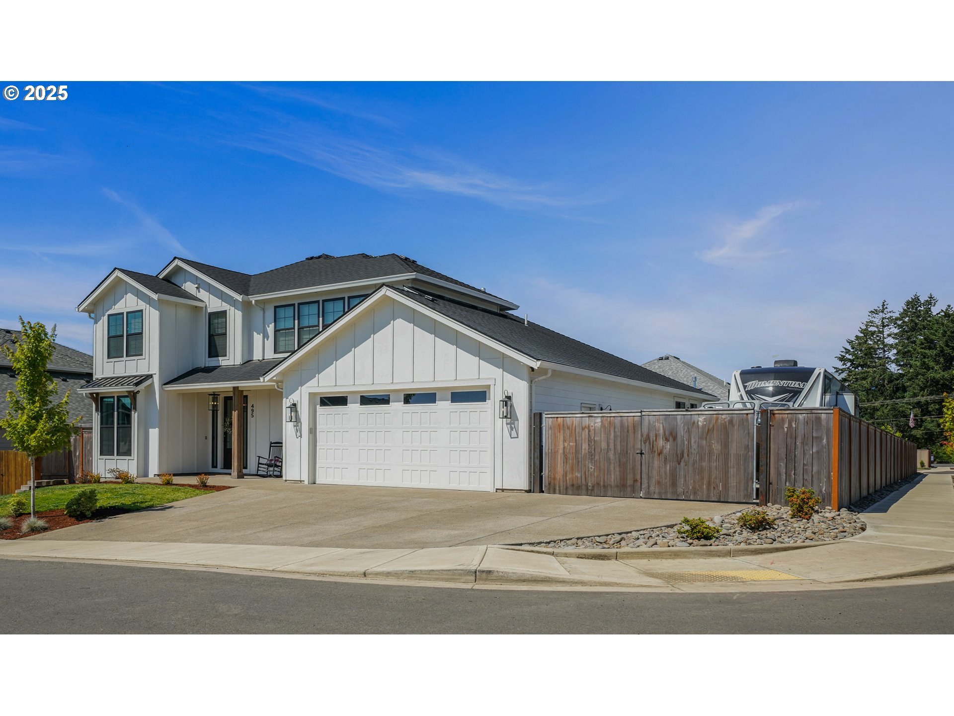 495 NW CASCADE MOUNTAIN DR