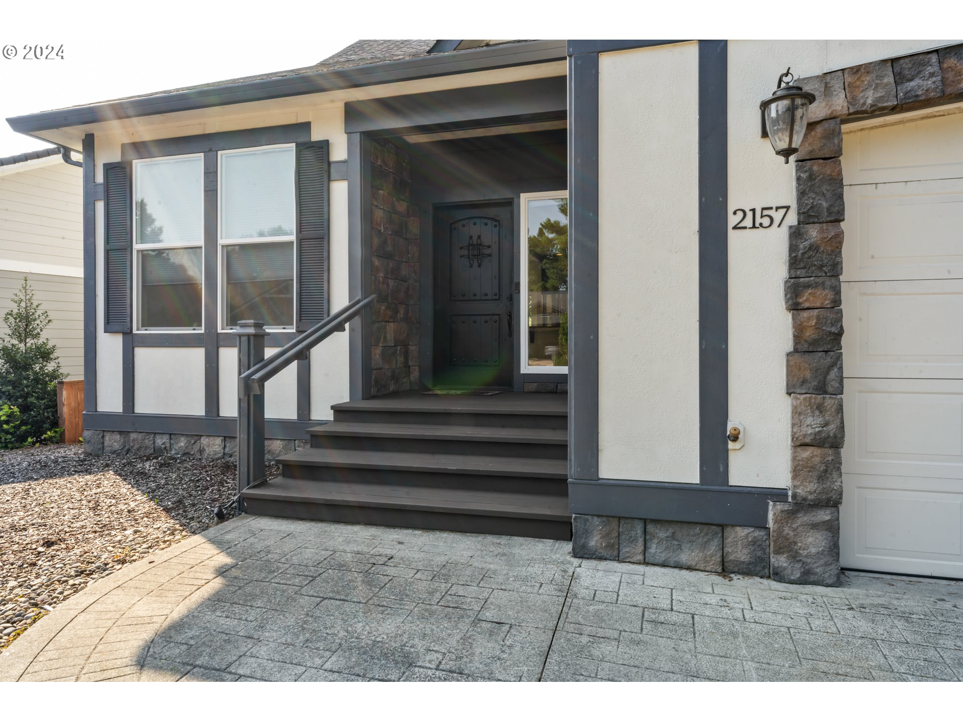 2157 ROYAL SAINT GEORGES DR