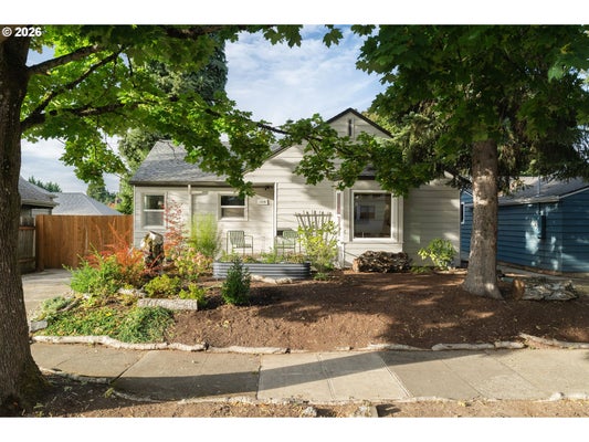 1815 NE JUNIOR ST, PORTLAND, OR 97211 - Image c8a1ce85d3787cab7abe701a426e355d/628260995