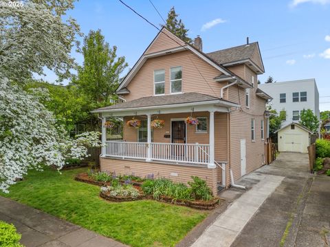 5805 N BURRAGE AVE Portland OR 97217