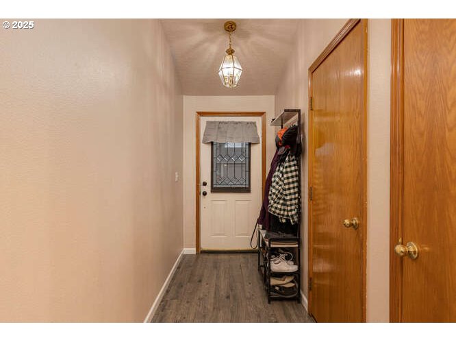 McMinnville, Oregon 97128, United States, 3 Bedrooms Bedrooms, ,2 BathroomsBathrooms,Residential,Active,242306