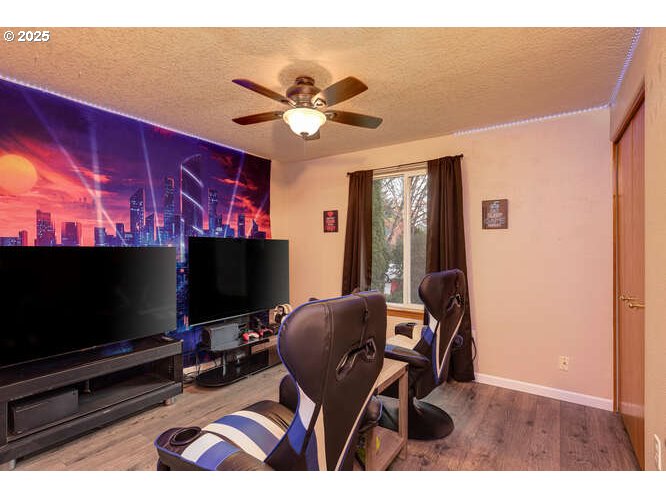 McMinnville, Oregon 97128, United States, 3 Bedrooms Bedrooms, ,2 BathroomsBathrooms,Residential,Active,242306