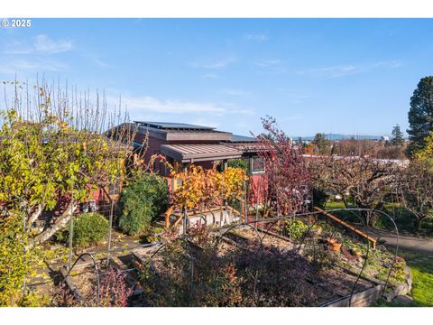 2705 NW PETTYGROVE ST Portland OR 97210