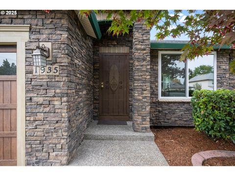 1935 SE 52ND AVE Hillsboro OR 97123