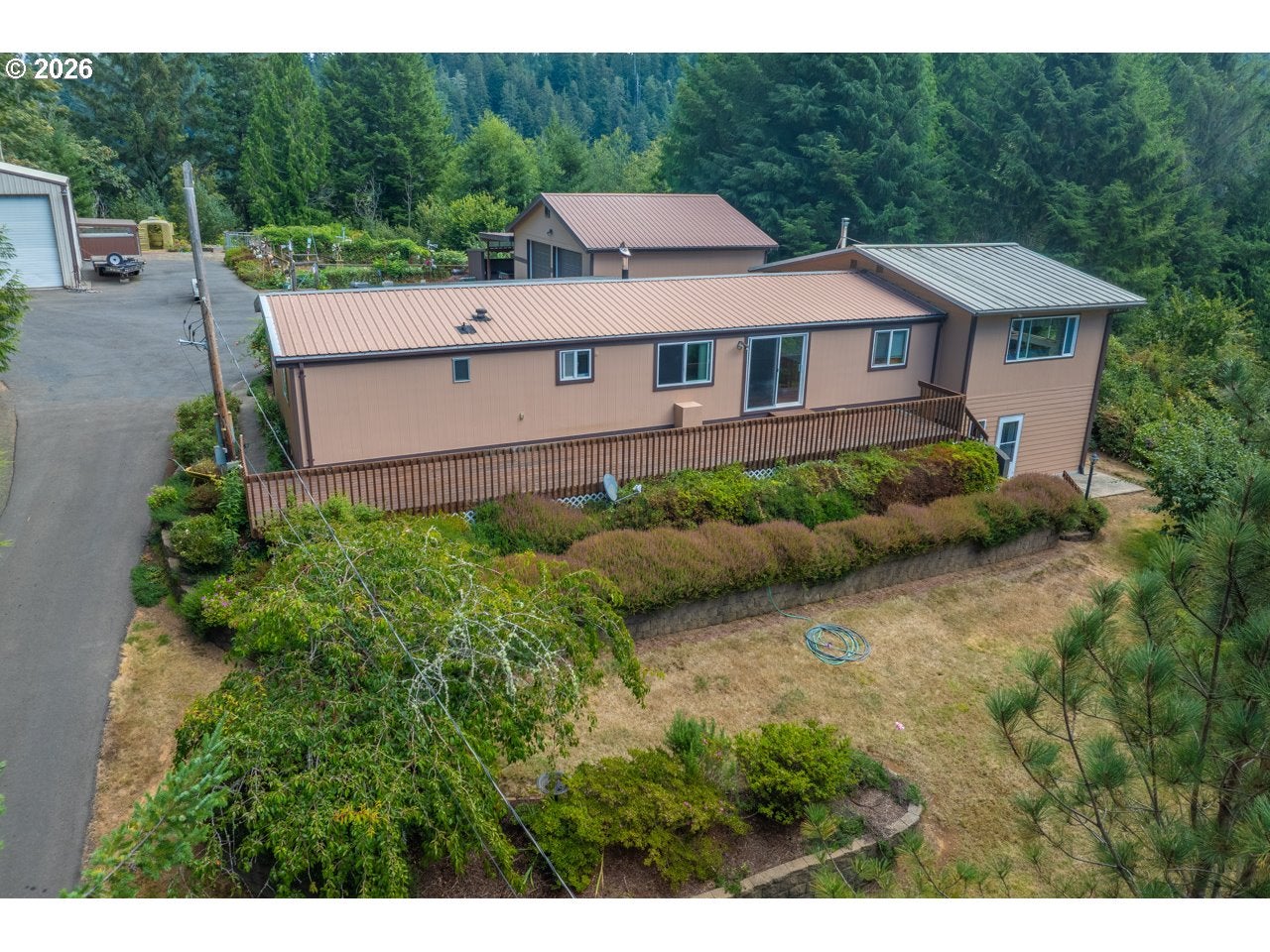 1124 LOWER SMITH RIVER RD