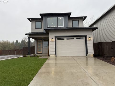 Photo of 3420 SE 6th Ave, Battle Ground, WA 98604 (MLS # 418385677)