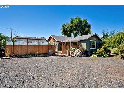 Photo of 85131 Cloverdale Rd, Creswell, OR 97426 (MLS # 745452220)