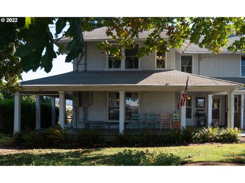 A home in Roseburg