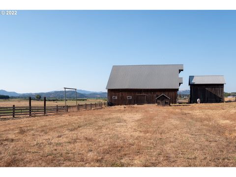 A home in Roseburg