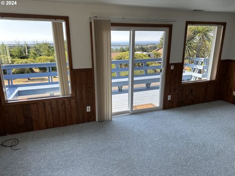 A home in Coos Bay