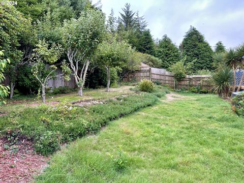 A home in Coos Bay