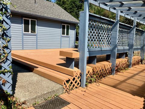 A home in Coos Bay