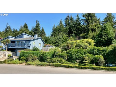 A home in Coos Bay