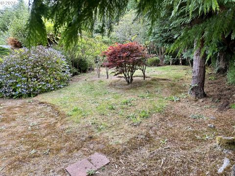 A home in Coos Bay