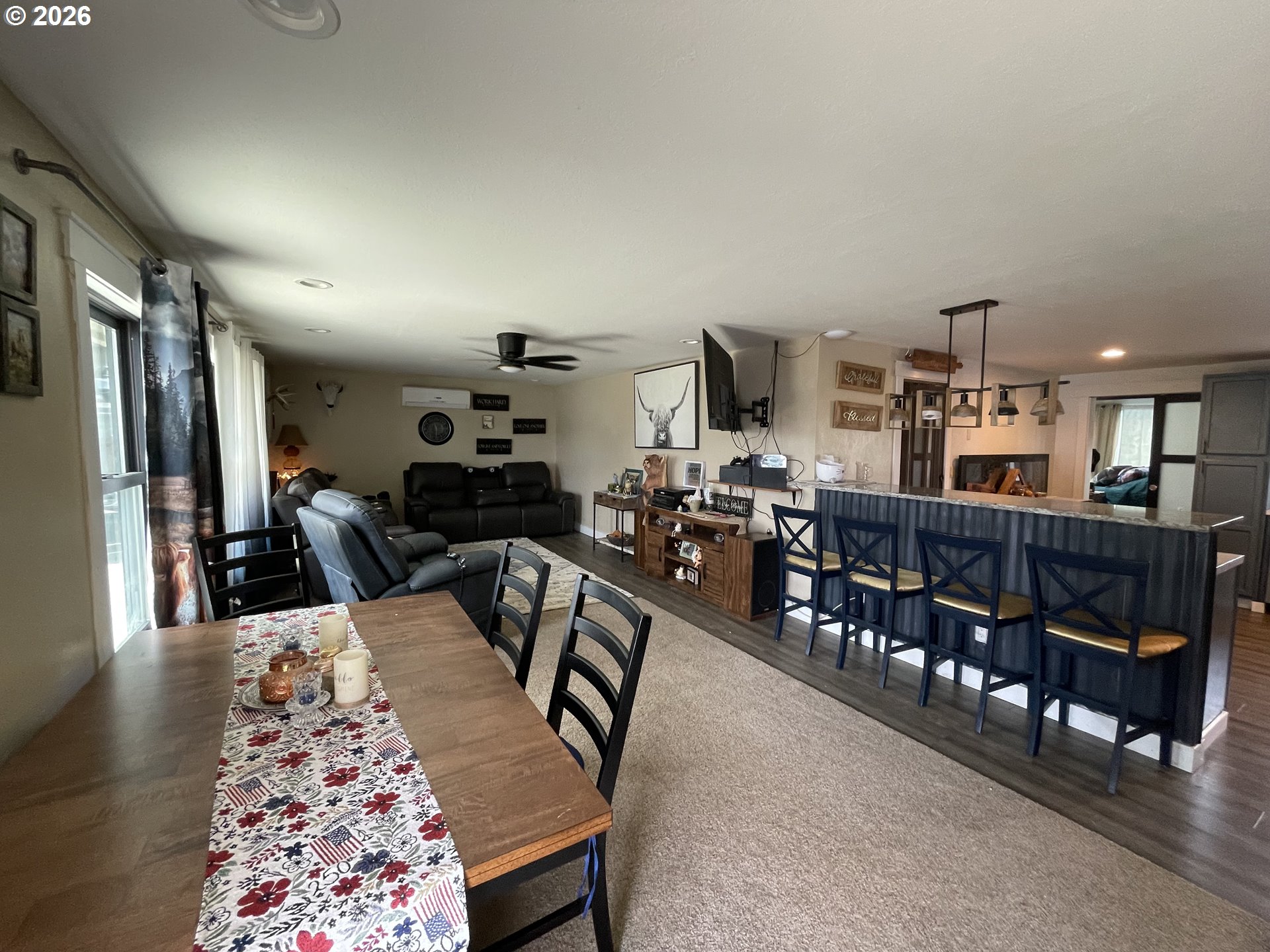 2220 MAINE CT