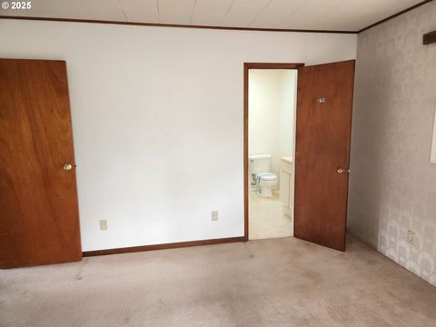 Tiny photo for 81029 Lost Creek Rd, Dexter, OR 97431 (MLS # 611692290)